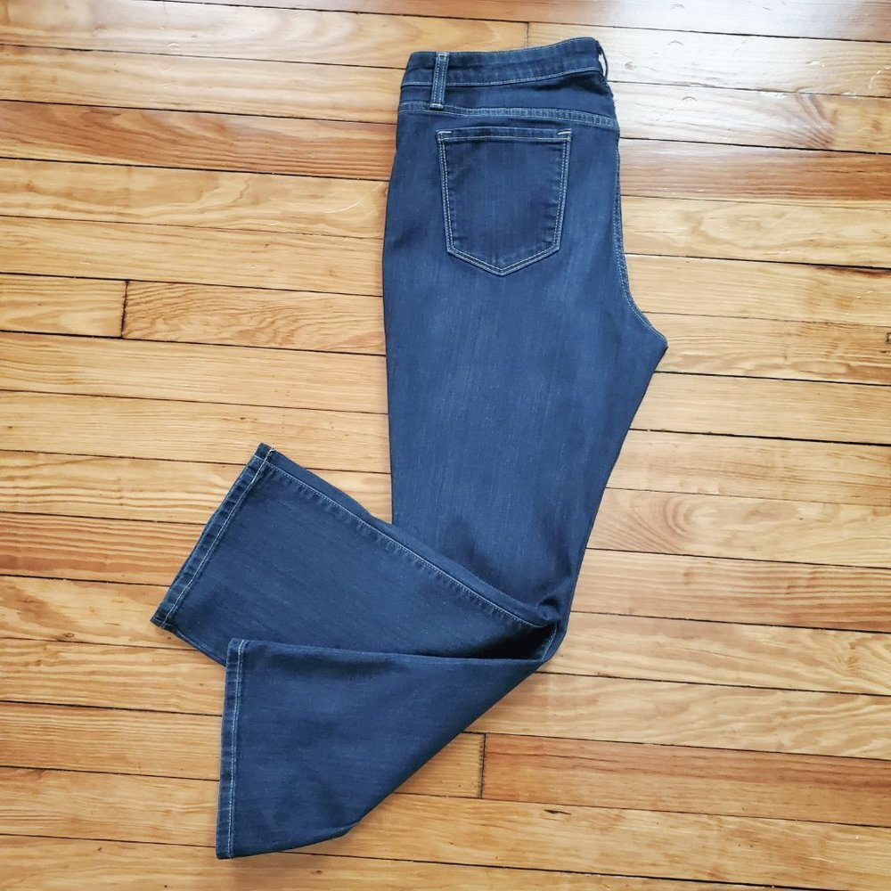 Simply Vera Vera Wang SVVW Mid Rise Boot Cut Jeans Dark Wash Sz 14PS